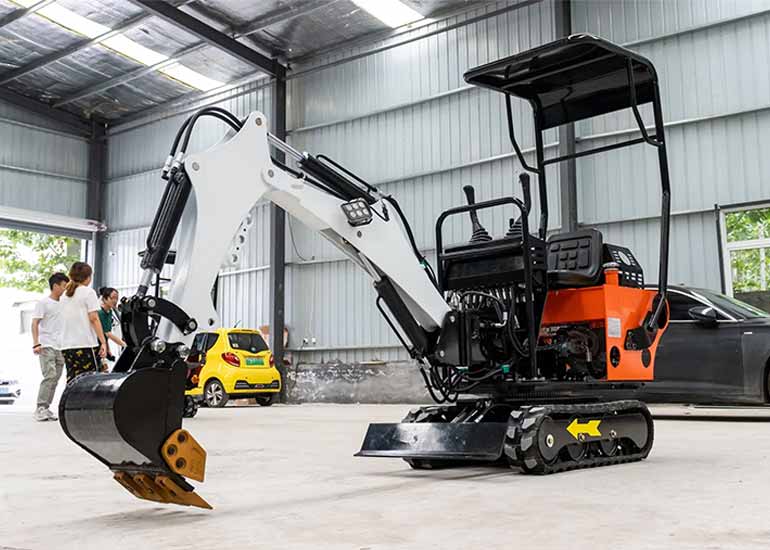 小型挖掘機的百變應(yīng)用---室內(nèi)建筑工程